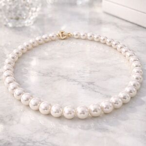 Elegant Freshwater Pearl Necklace with Gold-Tone Clasp